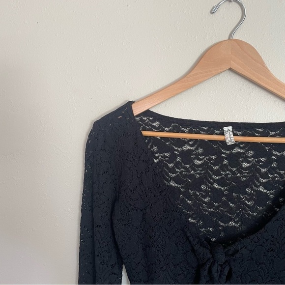 Free People ~ Intimately Free Whimsigoth Black Lace Keyhole Front Top - Picture 5 of 12